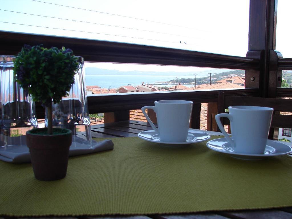 Hotel Alexandra Nea Roda Habitación foto